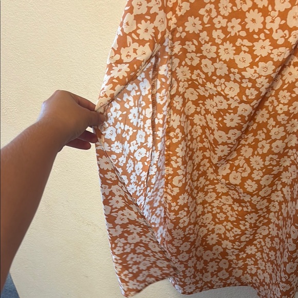 Floral Orange Skirt‎ - Picture 2 of 3